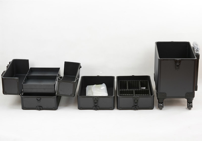 Aluminium Trolley Makeup Case/Pro Makeup Case mit Schlössern und Trennwänden für sichere und organisierte Lagerung