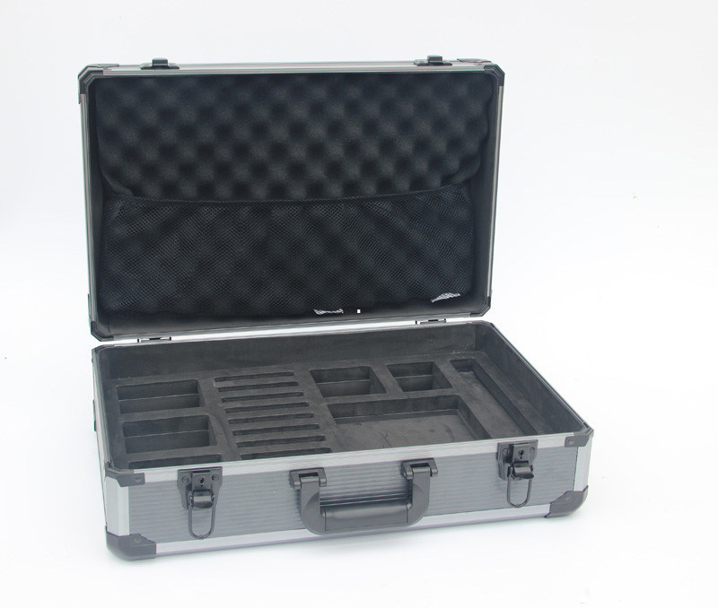 2,2 Kilogramm Gray Aluminum Hard Case With streiften Platte und gestempelschnittenen Schaum-Plan nach innen