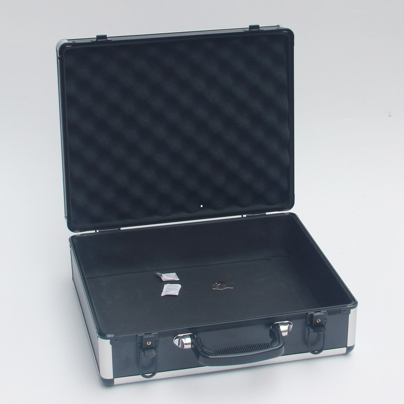 2,0 des schwarzen Aluminiumwerkzeug-Kilogramm Kasten-L 360 X W 240 X H 150mm 3 .8 MDF mit schwarzer ABS Platte
